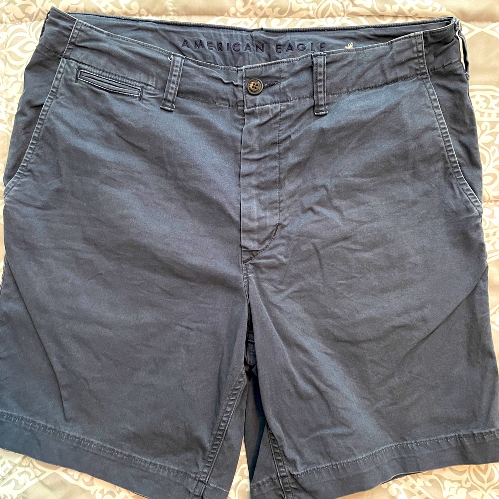 AE Men’s Navy Cotton shorts - size 33